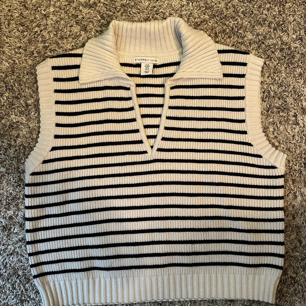 Sincerely Jules Black and Cream Knit Vest